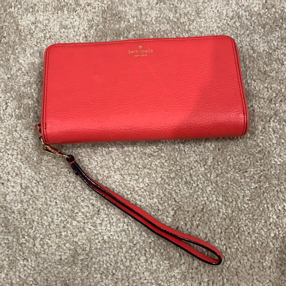 spencer continental wristlet